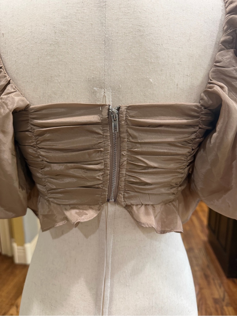 ALTAR'D STATE Tan Taupe Puff Sleeve Rose Crop Top - Size S - Picture 7 of 10